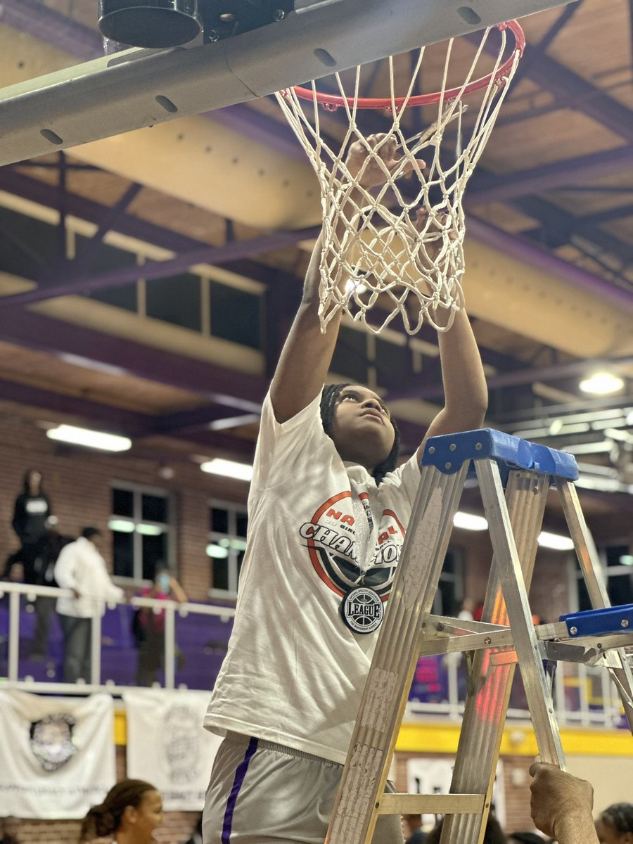 CoachByrd187's tweet photo. Congratulations🎉🎊 to @CoachLatrese and @girls_legacy on winning the First “League” National Championship. @LegacyLionsAth #SizeEmUp #RINGSZN https://t.co/SE3usEEiYS