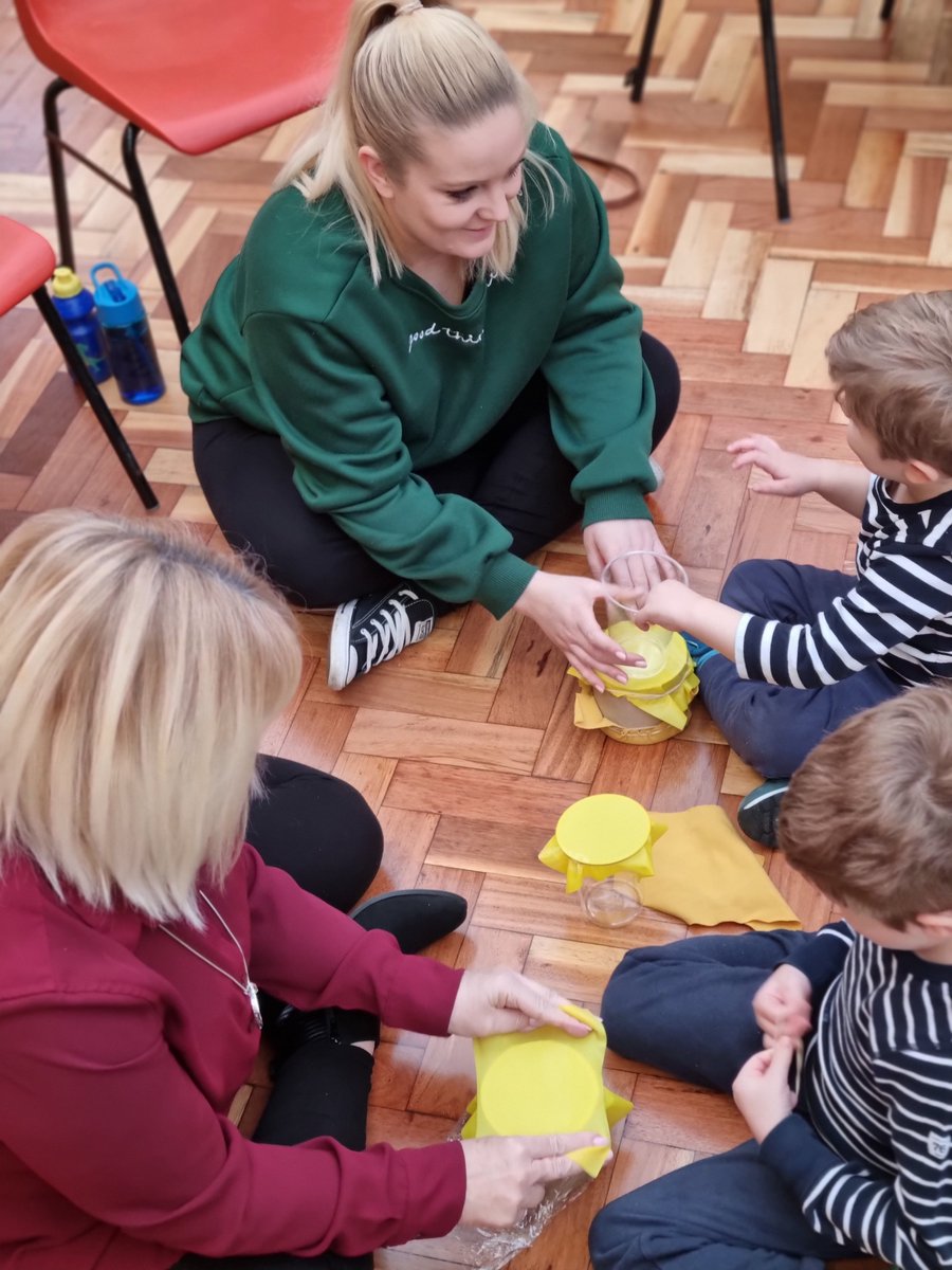 RhythmCircleUK's tweet photo. How do you make a good drum? At today's African Drumming Workshop, we explored different materials to find out which membranes made the best drums. Many thanks to Sarah Westwood (Primal Sound UK) who kicked off the workshop with an exciting drumming session. https://t.co/wlvITcnVQV
