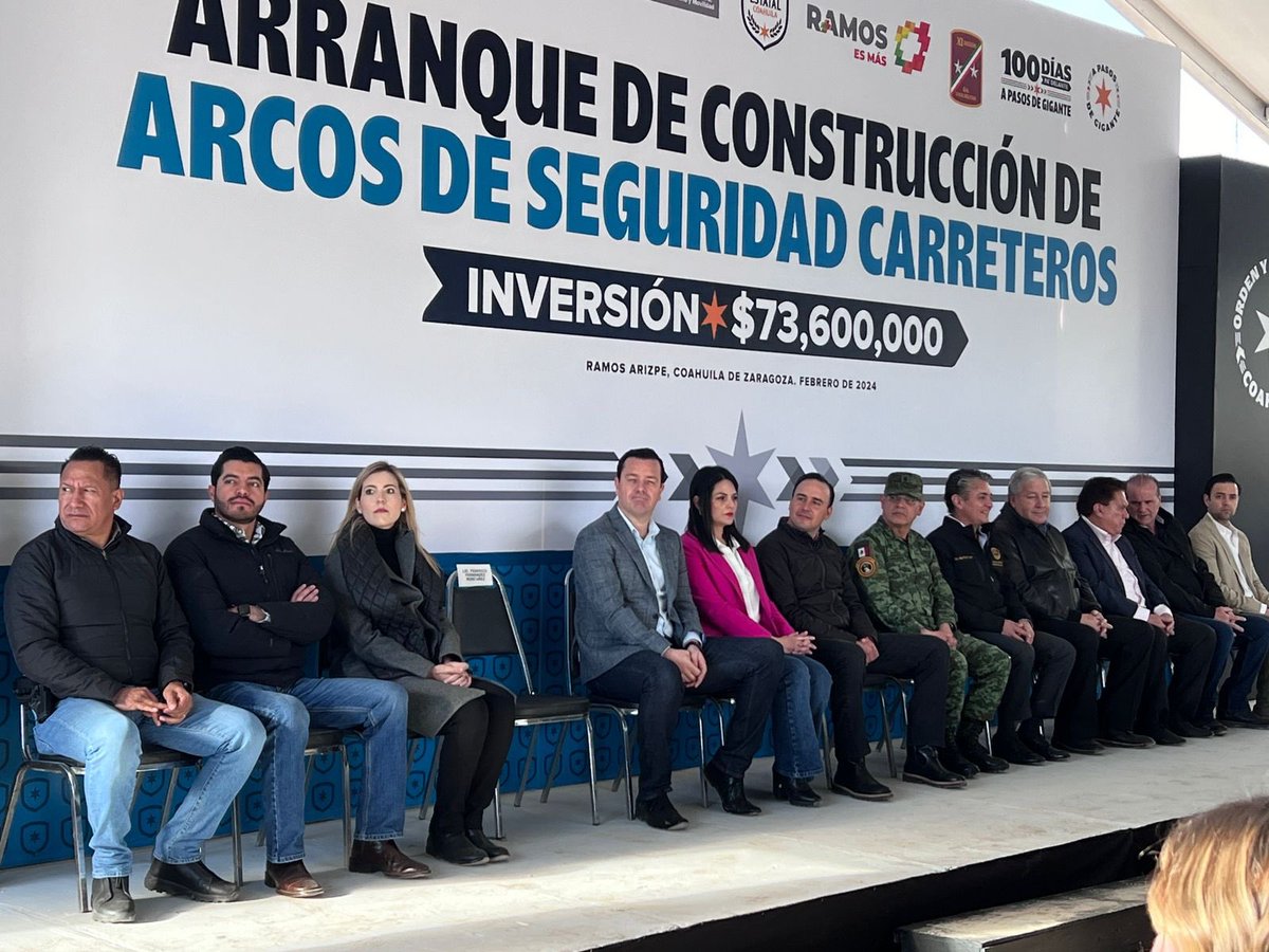 En el Arranque de Construcción de Arcos de Seguridad Carreteros en #RamosArizpe. #CoahuilaPaDelante #100DíasPaDelante #APasosDeGigante