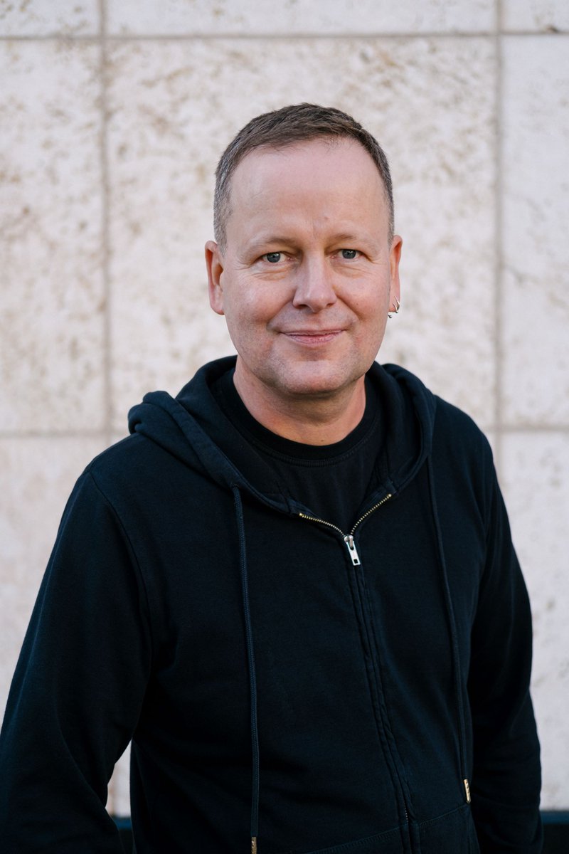 Berliner Ensemble tweet media