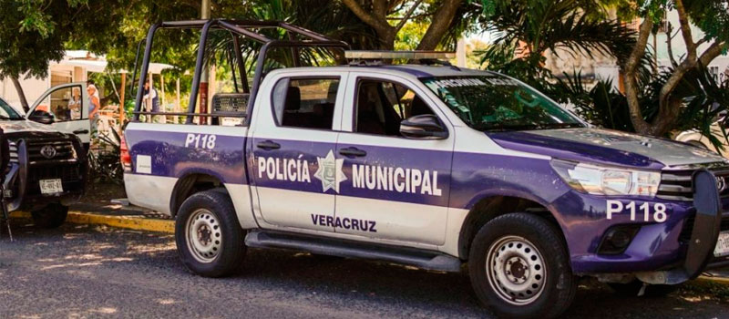 Diario_deColima's tweet image. #Hallan el #cuerpo del activista #JavierOchoaTejeda tras ser secuestrado en #Veracruz

tinyurl.com/287cvd22