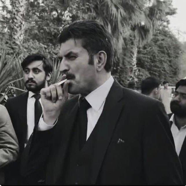 dr_aculii's tweet photo. Bro came straight out of some hollywood mafia movie 🔥 https://t.co/K1yix0k5de