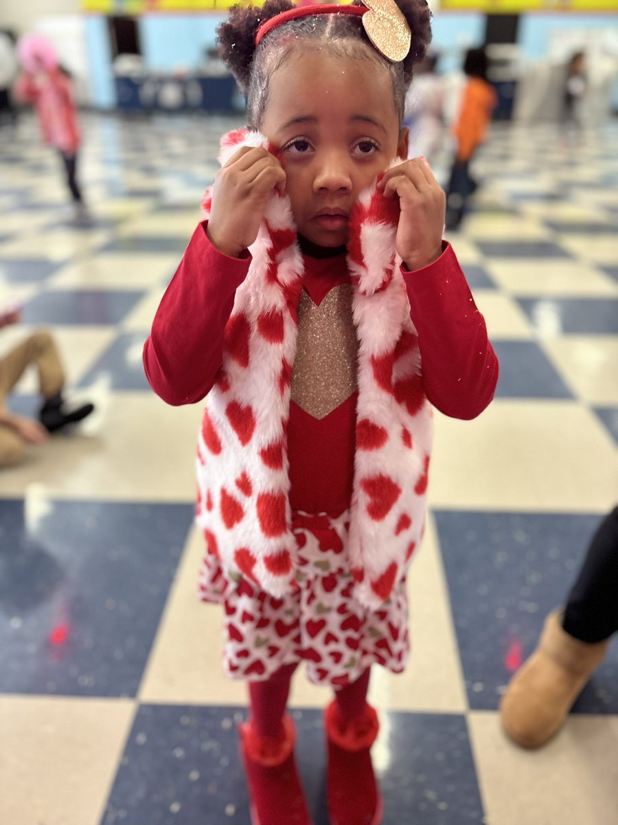 CounselorSCELC's tweet photo. Valentines Fashions at SCELC https://t.co/UbnpEJyIyF