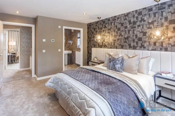 Interior designed homes now for sale in Paisley Miller Homes is announcing the release of its stunning showhome for sale this week at its Hawkhead development in Paisley, giving prospective buyers the rare opportunity to secure an expertly designed home. paisley.org.uk/2024/02/a-beau…