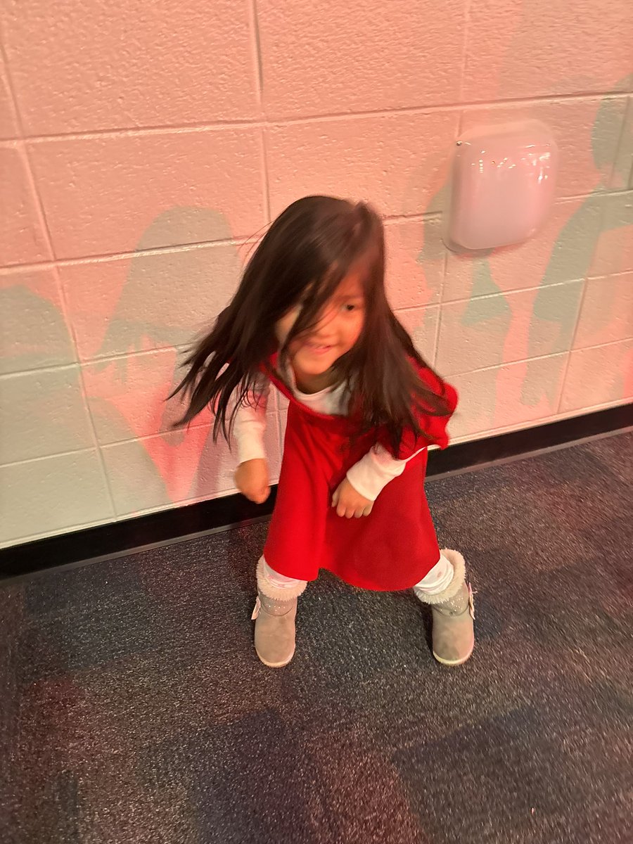 CounselorSCELC's tweet photo. Pre K has dance moves https://t.co/LQBGhfm9ID