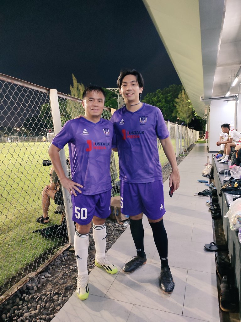 4rn4n's tweet photo. Nice game Mas @panjiraden ⚽
Sukses kita tadi maen 3 center back ala @Inter jadi menang 3-0 😁🍻
#NewNormalFC #CoblosDayFootball #14Feb2024 https://t.co/7TRxwbQ2YT