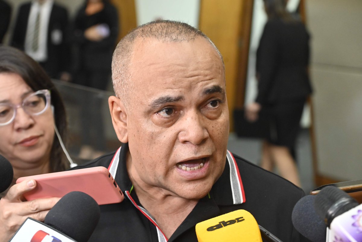 Basilio Núñez (cartista)
- Expresidente de Opaci, ONG que utiliza dinero público. En 2015 no transfirió G. 18 mil millones a municipios.
- Vinculado a venta de tierras públicas del Ministerio de Defensa.
- Justicia embargó sus cuentas por no pagar a la Cooperativa San Cristóbal.