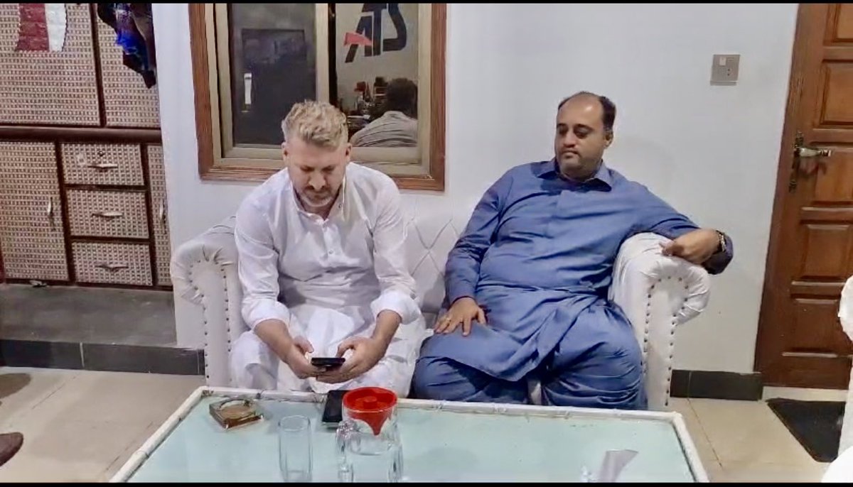 AbdulWaliBughio's tweet photo. independent candidate ejaz khan sawati who had won elections from Ps-88 Malir has announced to join Pakistan People Party For the development and prosperity of his constituency..
@BBhuttoZardari 
Jiye Bhutto 🇱🇾
Jiye Awam 

  #14February https://t.co/XJ9qT6n2RU