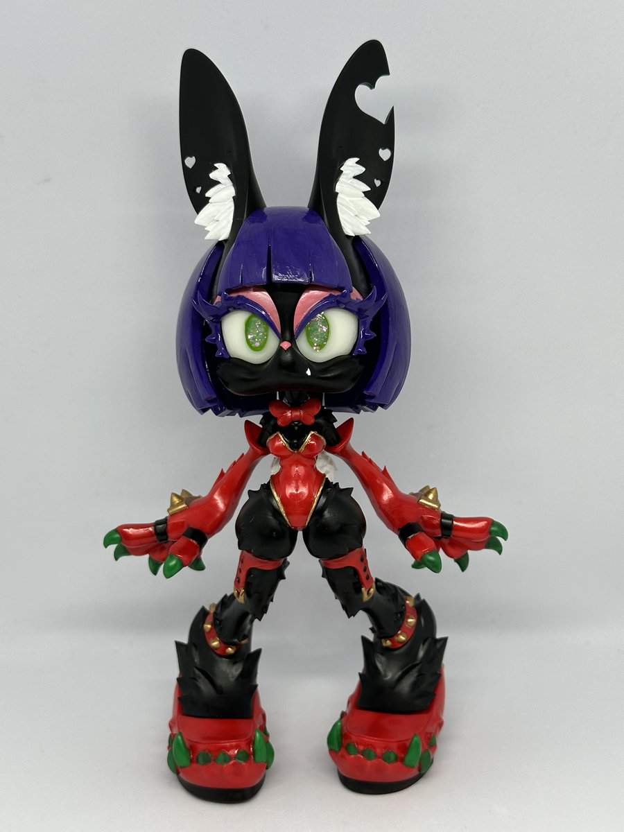 ugougorugaugo's tweet image. ワンフェス2024冬

ナカムラカズヤさん
SneakySmileyBunny

色々とありましたが、ほぼ2日かけて爆誕しました😍
やっぱり紫色入れたくて紫→クリア紫で塗ってみました！
まぶたは磁石で３パターンから組み合わせ可能です！
ボブルヘッドなので頭がビヨヨンとなります。明日撮影遊ぼ✨

#ナカムラカズヤ