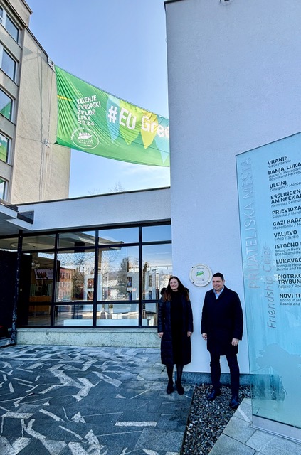 EUGreenCapital's tweet photo. "We change, we move, we grow" - meet @MO_Velenje its inspiring slogan as one of the European Green Leaf for 2024 🌱👏  

Velenje's goals are to raise environmental awareness and #CitizenEngagement 

On 15 February, the Slovenian city will organise a festive Opening Ceremony 🤗 https://t.co/D1Bb5VmyJM