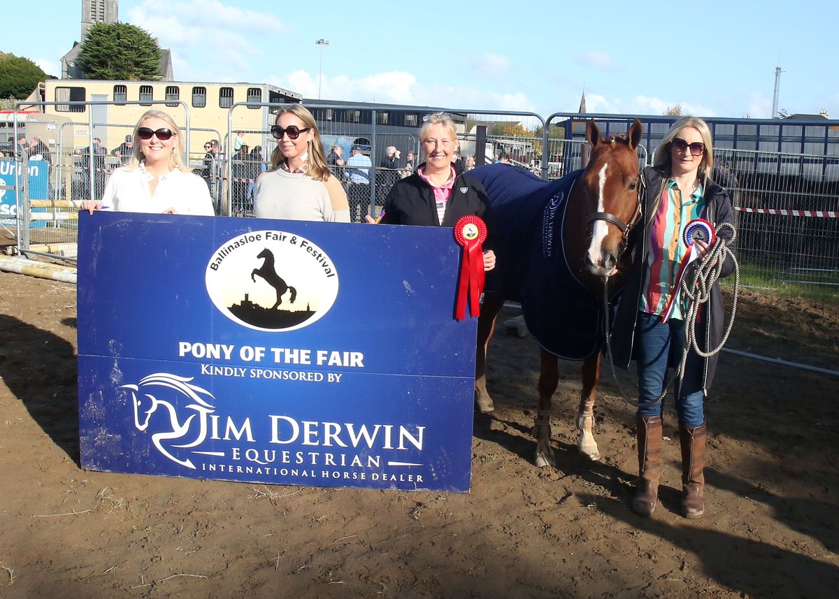 BallinasloeFair's tweet photo. Reminisce Wednesday
We want to extend our deepest gratitude to Jim Derwin and his family for their generous sponsorship of the 2023 Jim Derwin International Horse Dealer Pony of the Fair! 🐴✨#Ballinasloefair #JimDerwinEquestrian #ballinasloelife #ballinasloelifemagazine https://t.co/LgWo9VCdYT