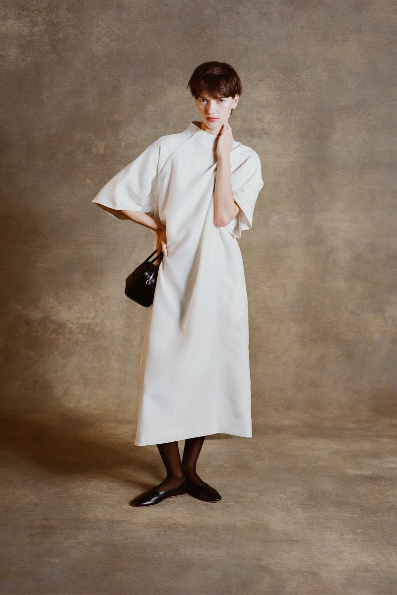 kendam_com's tweet image. Staud Fall Winter 2024-2025 collection lookbook presented at NYFW FW24 kendam.com/news/lookbooks…

#Staud #FW24 #AW24 #Lookbook #NewYork #FashionWeek #NYFW #Kendam