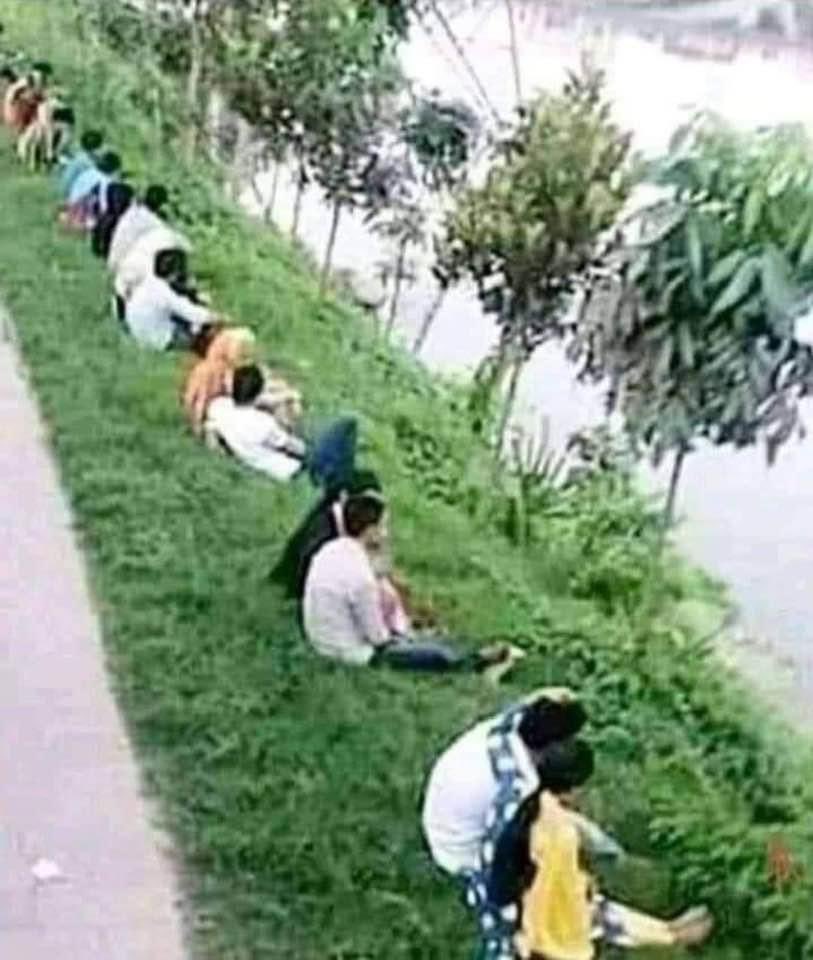 jyotsnassingh's tweet photo. तभी तो मैं कहूं कि मेरे Post पर #Like_Comment क्यों नहीं मिल रहा है
मेरे आधे फॉलोअर्स तो यहां बैठे हुए हैं 😂 https://t.co/lEIHQW3MwI