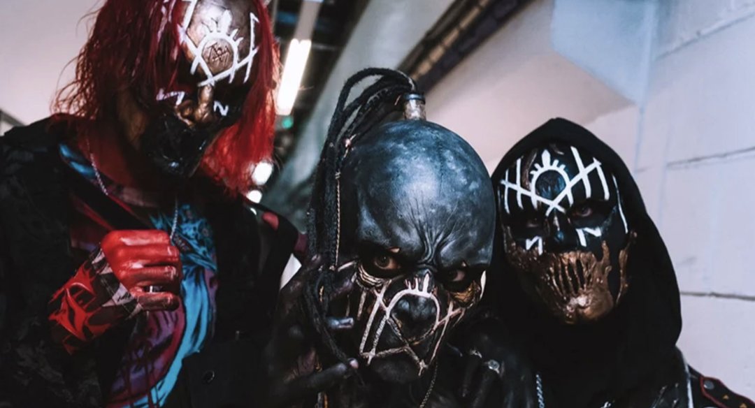 SOTSPodcast's tweet image. Sleep Token have signed to major label RCA Records.