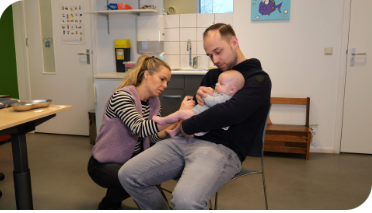 UMC Utrecht (@umcutrecht) on Twitter photo Kunnen ouders hun kind in de toekomst laten vaccineren tegen het #RS-virus? Het <a href="/UMCUtrecht/">UMC Utrecht</a>Ā en <a href="/HetWKZ/">Wilhelmina Kinderziekenhuis</a> vinden het goed nieuws dat de <a href="/Gezondheidsraad/">Gezondheidsraad</a> adviseert om een #vaccinatie tegen het RS-virus op te nemen in het Rijksvaccinatieprogramma: umcutrecht.nl/nl/over-ons/ni⦠Kunnen ouders hun kind in de toekomst laten vaccineren tegen het #RS-virus? Het <a href="/UMCUtrecht/">UMC Utrecht</a>Ā en <a href="/HetWKZ/">Wilhelmina Kinderziekenhuis</a> vinden het goed nieuws dat de <a href="/Gezondheidsraad/">Gezondheidsraad</a> adviseert om een #vaccinatie tegen het RS-virus op te nemen in het Rijksvaccinatieprogramma: umcutrecht.nl/nl/over-ons/niā¦