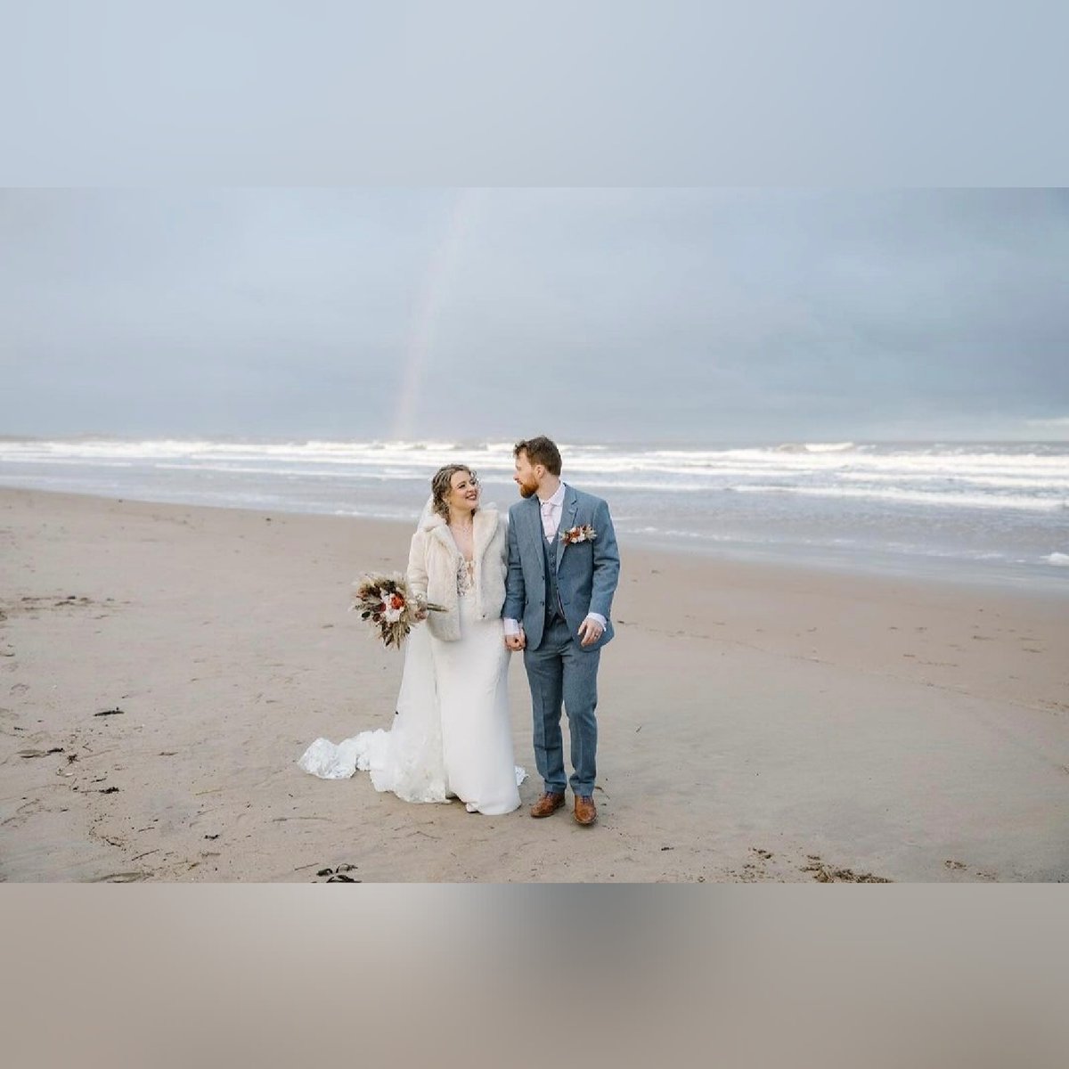 Looking for your dream ceremony destination? #Northumberland has EVERYTHING! Stunning scenery & breathtaking unspoilt beaches as seen in H & G's post wedding pic by @PhotoByMine& registrars who will craft your dream ceremony so many reasons to chose us 👉mynorthumberlandwedding.co.uk/why-northumber…