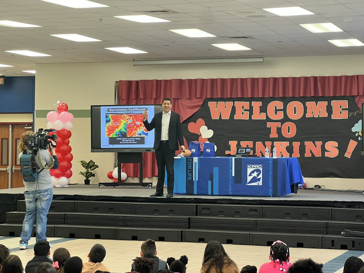 wlvaughan70's tweet photo. KPRC 2 Weatherman Anthony Yanez broadcasting live from Jenkins.  @Jenkins_Jaguars @KPRC2Anthony @SpringISD @SpringISD_Super @HilarionMartin1 @SISD_CoA @cwilli510  @LaTracyHarris @SISDInstTech https://t.co/JjoU6Ppy2c