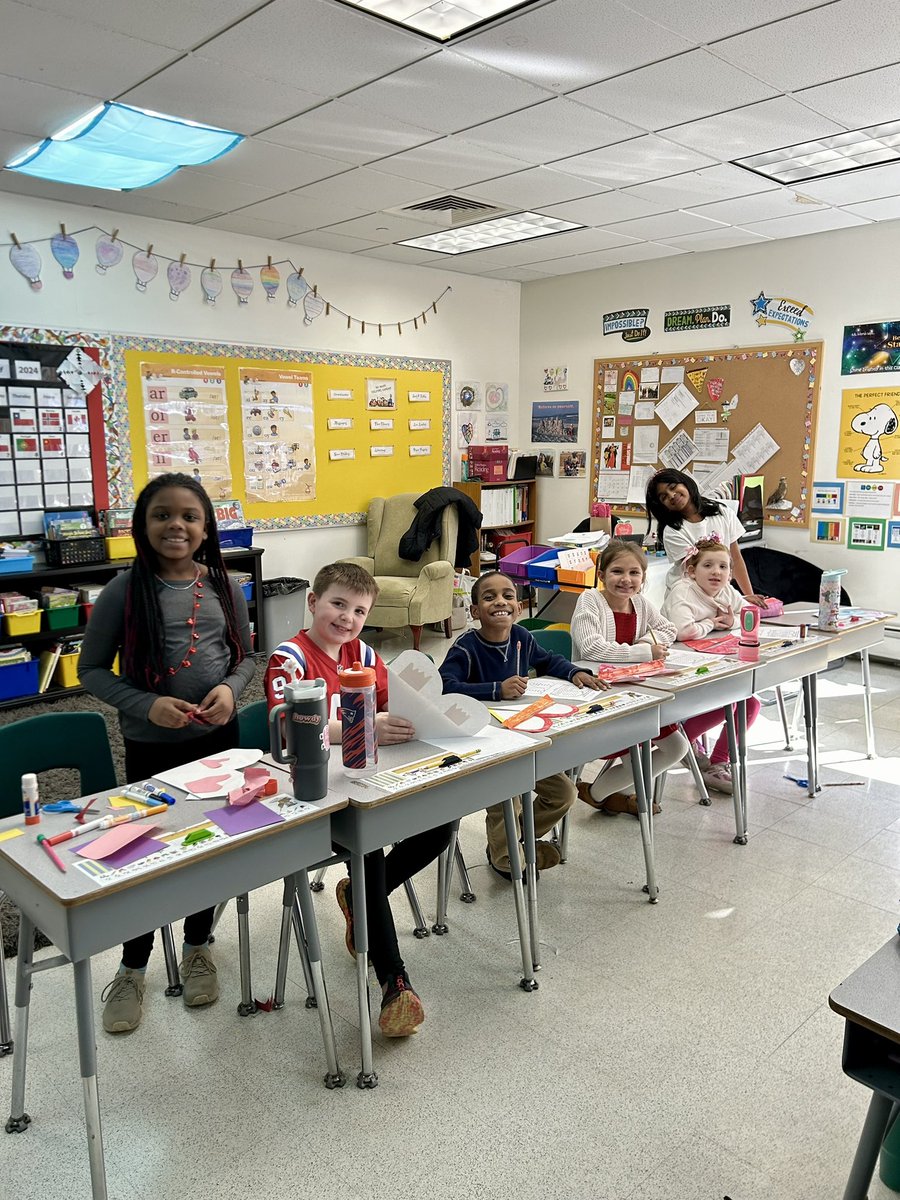 elmstmorsels's tweet image. Happy Valentine’s Day!! ❤️🩷💜💛💚