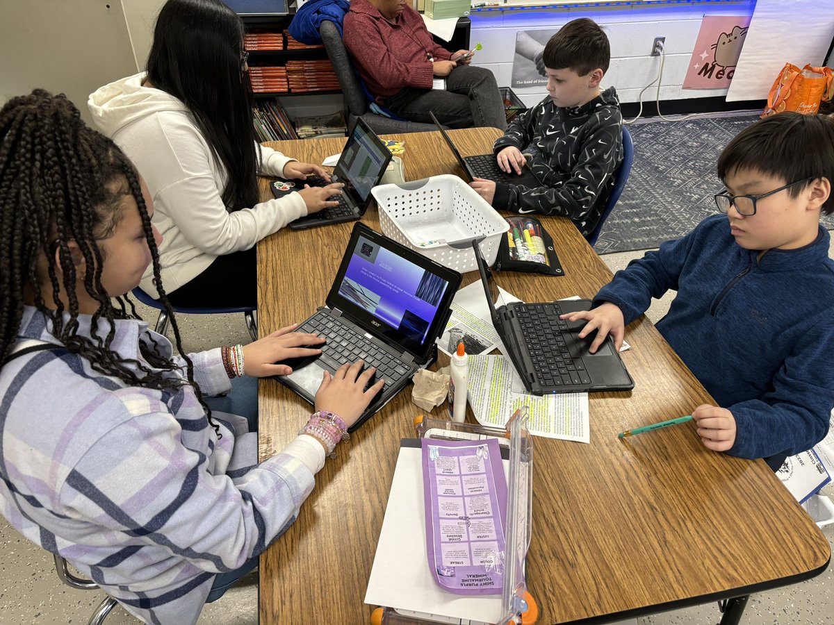 Kimberly Carlson tweet media