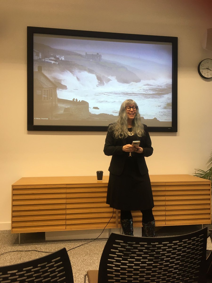 ICornishStudies's tweet photo. Fantastic to have @amyhale93 come to talk to us this afternoon about #IthellColquhoun
Lots of thinking critically about the construction of the Celts.
@HaSSCornwall @UniofExeterESI https://t.co/dalqzrP4TZ