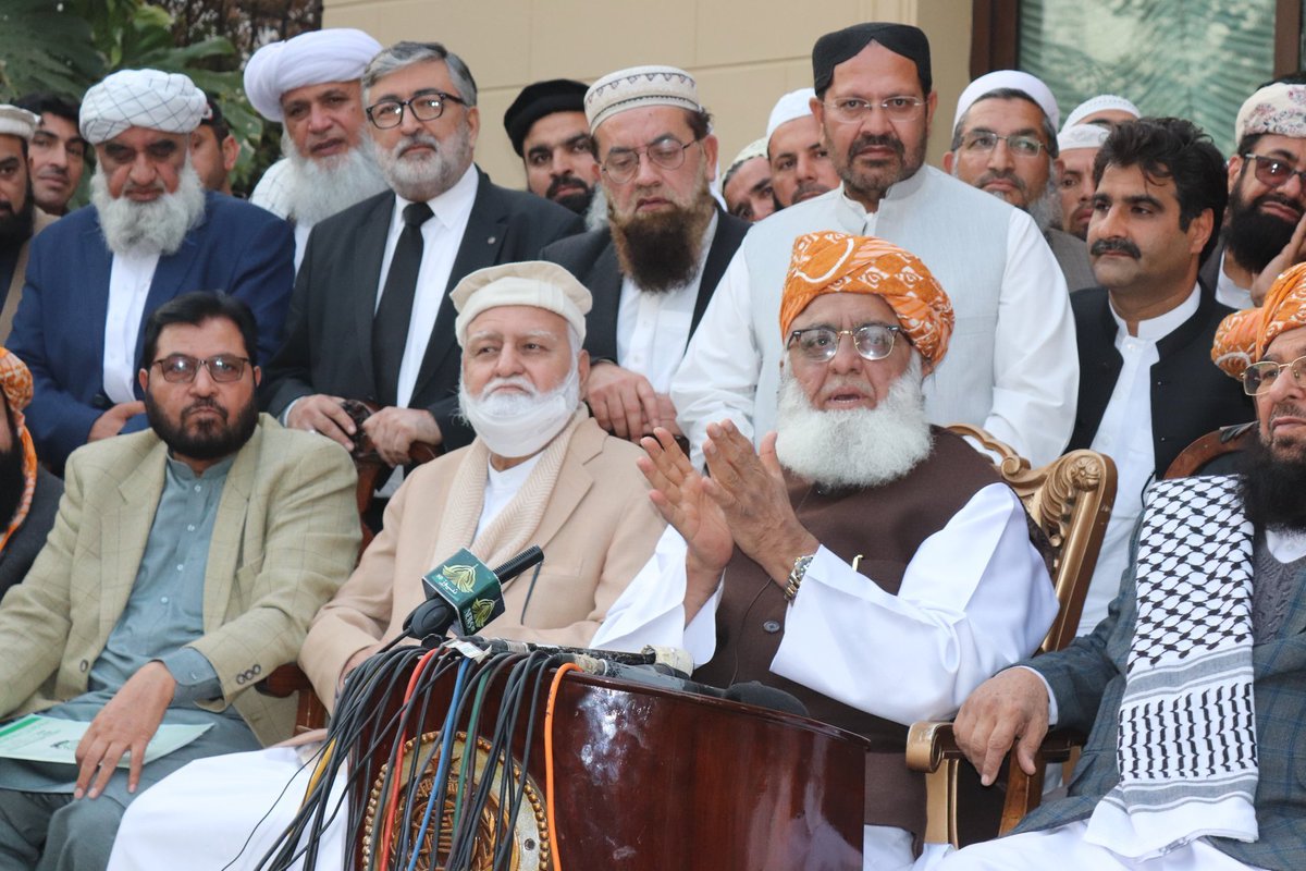 2024 کے انتخابات نے 2018 کی دھاندلی کا ریکارڈ توڑ دیا،فیصلے ایوانوں میں نہیں، میدانوں میں ہونگے،فوج الیکشن کو منصفانہ سمجھتی ہے تو نو مئی کا بیانیہ دفن ہوچکا ، ن لیگ کو اپوزیشن میں آنے کی دعوت،قائد جمعیۃ مولانا فضل الرحمن کی جانب سے ملک گیر تحریک  کااعلان
#ایوان_نہیں_میدان