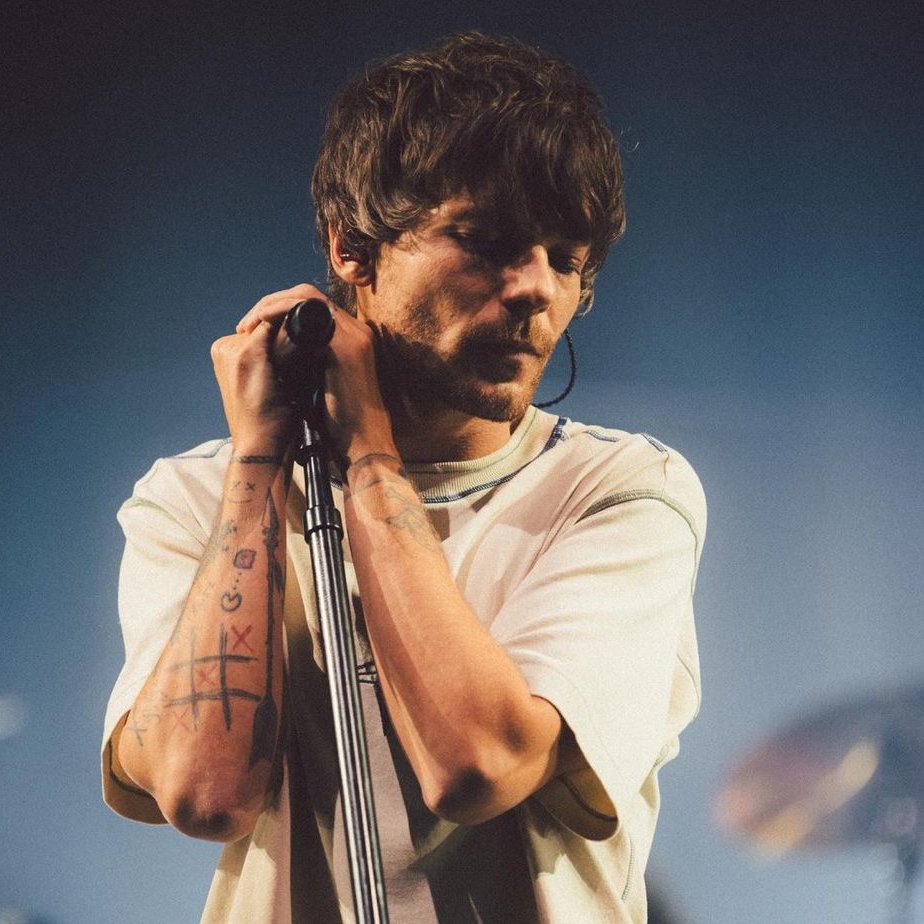 iHeartRadio tweet media