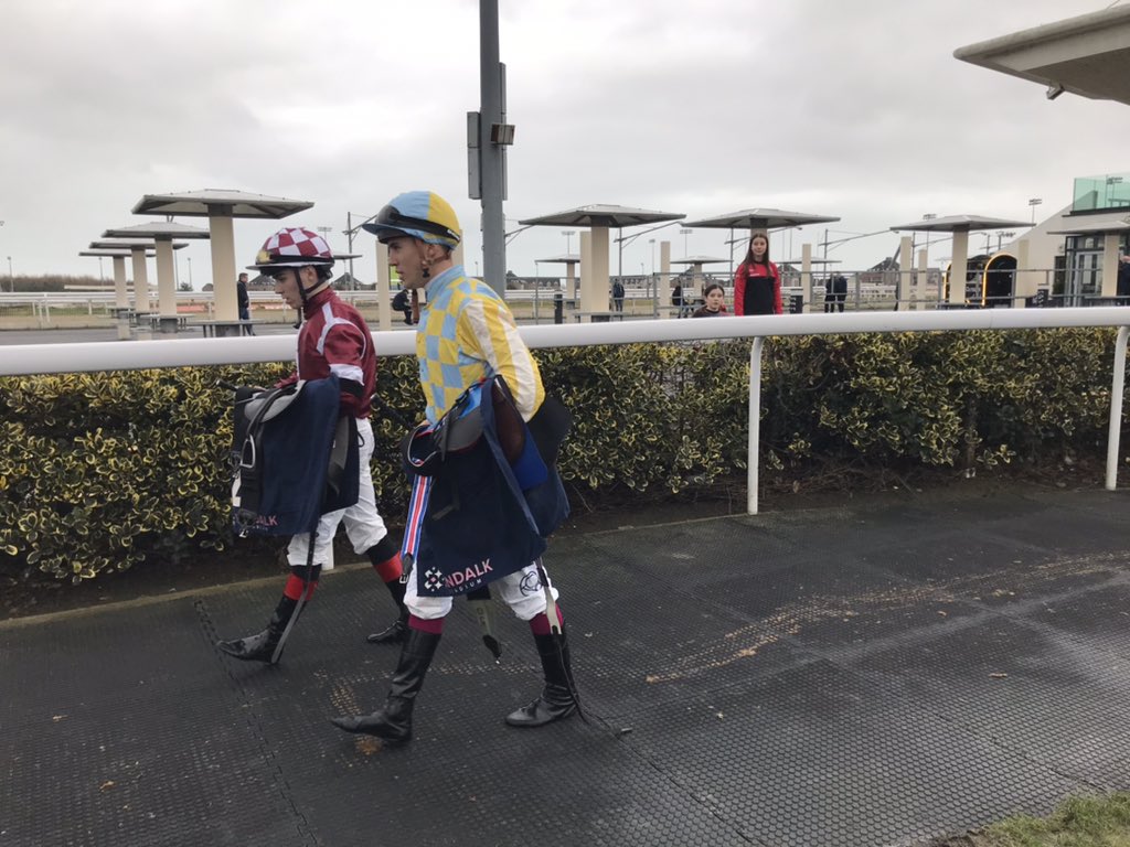 An usual dead heat for the fifth race on the card The Irishinjuredjockeys.com Handicap for @DylanBrowneMcM and @JamiePoweII with Beautiful Dawn for @JosephOBrien2 (making it a double on the card for them also) and Rebelsontherun for @MDOCallaghan respectively