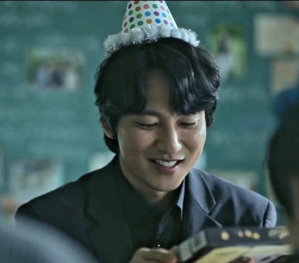 fhsj421's tweet photo. 본체가 필모에게 주는 생일케이크
구도를 만들고 싶었어요
송하영 씨 생일 축하드립니다 🫳🫳🫳 https://t.co/DXfcgr46kR