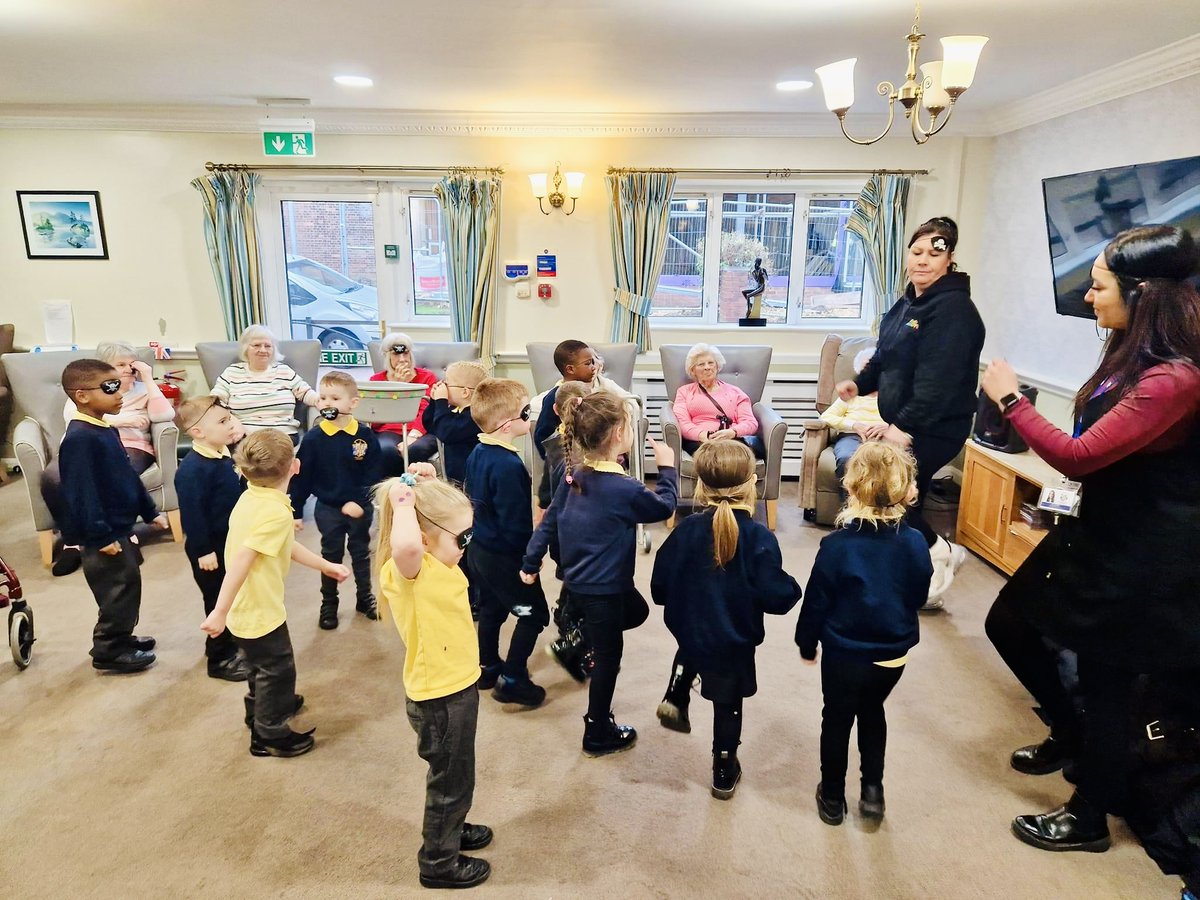 What a lovely visit from the students of Usworth Colliery Primary School, courtesy of Little Movers UK, who spent time with our St George’s home residents!

We hope they enjoyed their visit as much as we did 🥰❤️

#intergenerationalfun #residentactivities #lifeatwellburn