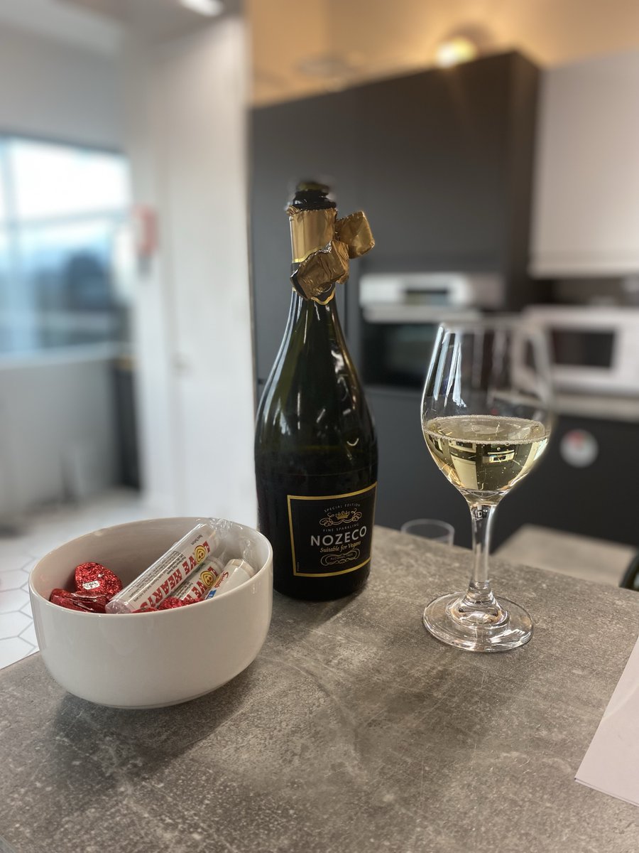 eXPD8_fm's tweet photo. We’re in the Valentine's Day spirit in our Central Office today ❤️
We also indulged in some light refreshments at lunchtime today too 🙂
Happy Valentine's Day all 🩵

#ValentinesDay #HappyValentines #eXPD8 https://t.co/WLhKxlxsxo