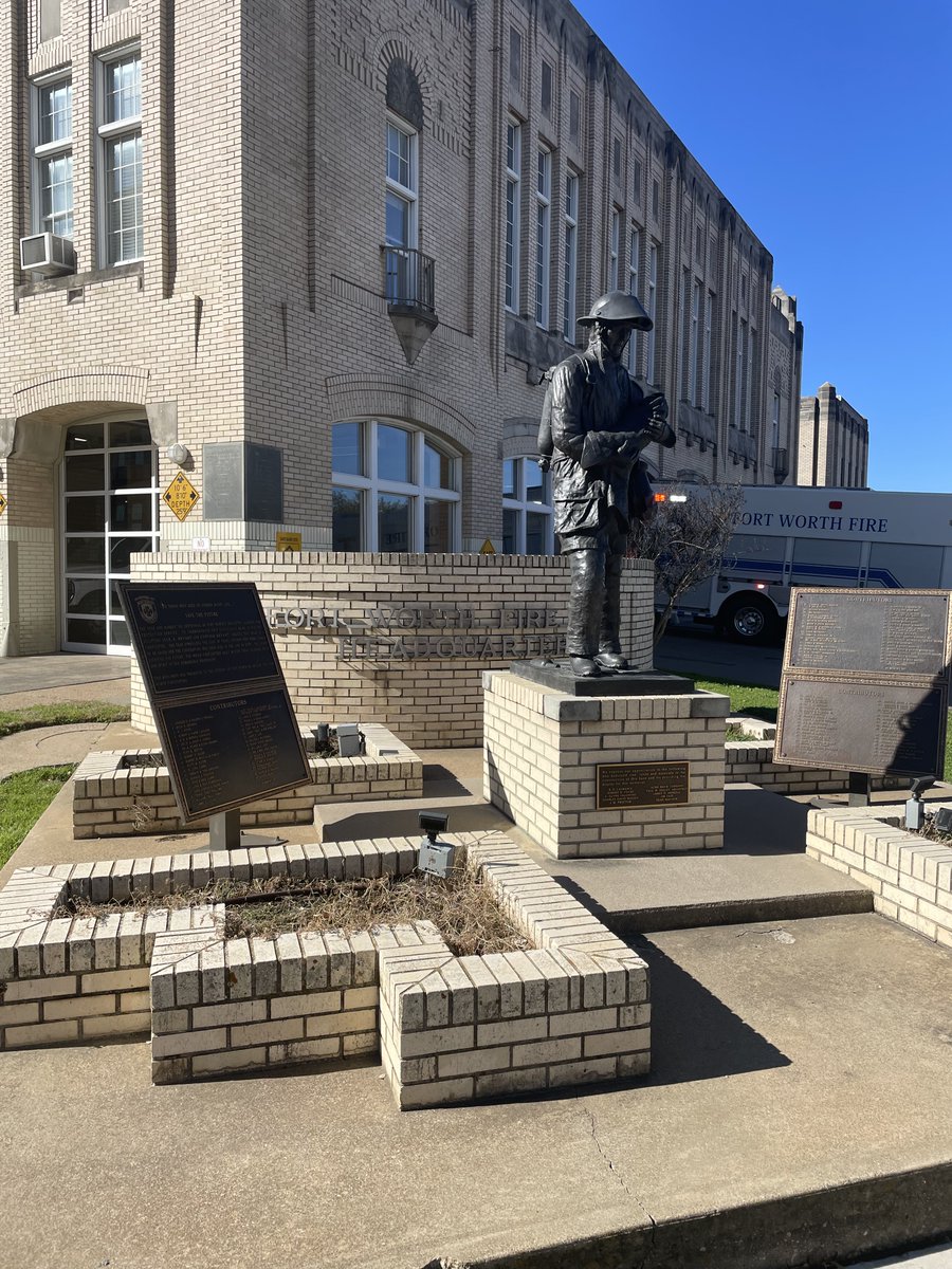 FirstLook360's tweet image. @firstlook360 is in Texas all this week. First stop, Fort Worth Fire Department. #USAR #heavyrescue #searchcamera #urbansearchandrescue