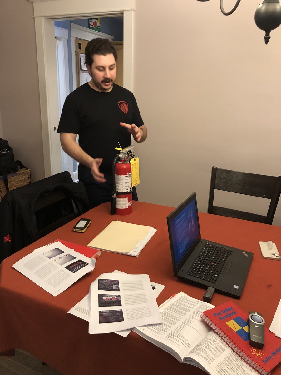 FirehouseTrain1's tweet image. Another day, and another training class.🔥We are out conducting some Fire Suppression &amp;amp; Sprinkler System familiarization for some clients in Mississauga!🧯 
#fireextinguishertraining #firehousetraining #workplacesafety #spillresponse #safetytraining #fireprevention