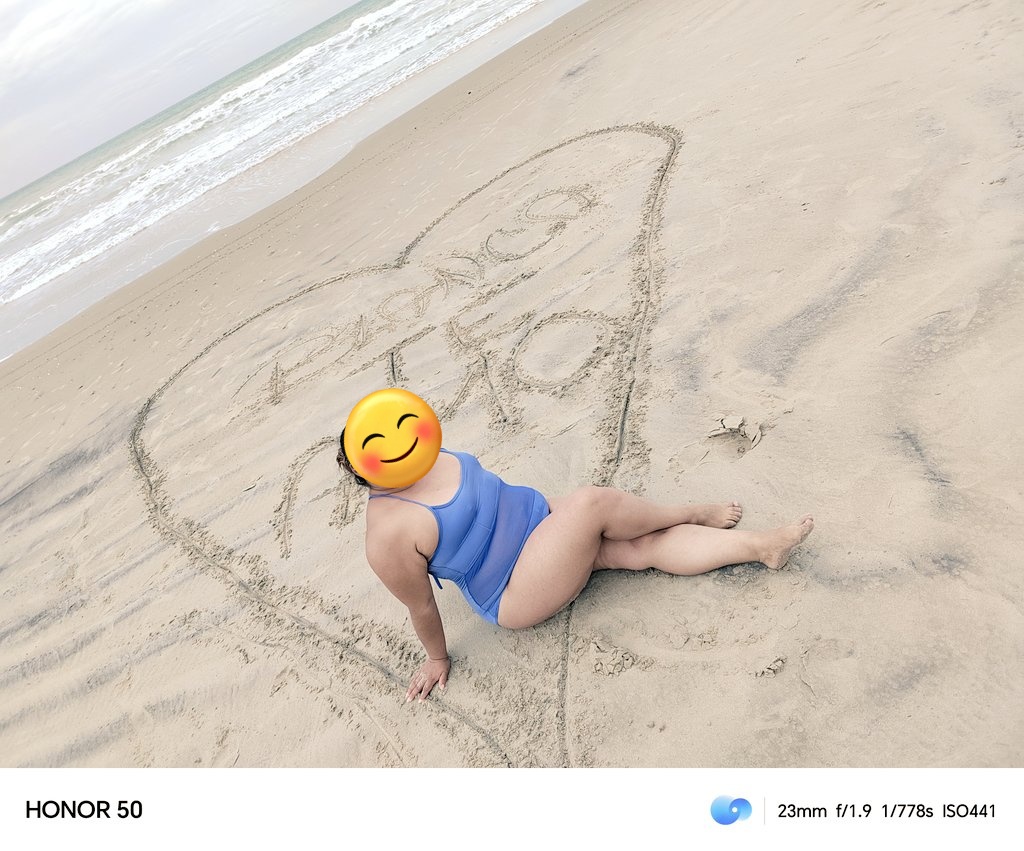 Deli la playita 😋🔥
#ValentinesDay #hotwife #piernas #playa