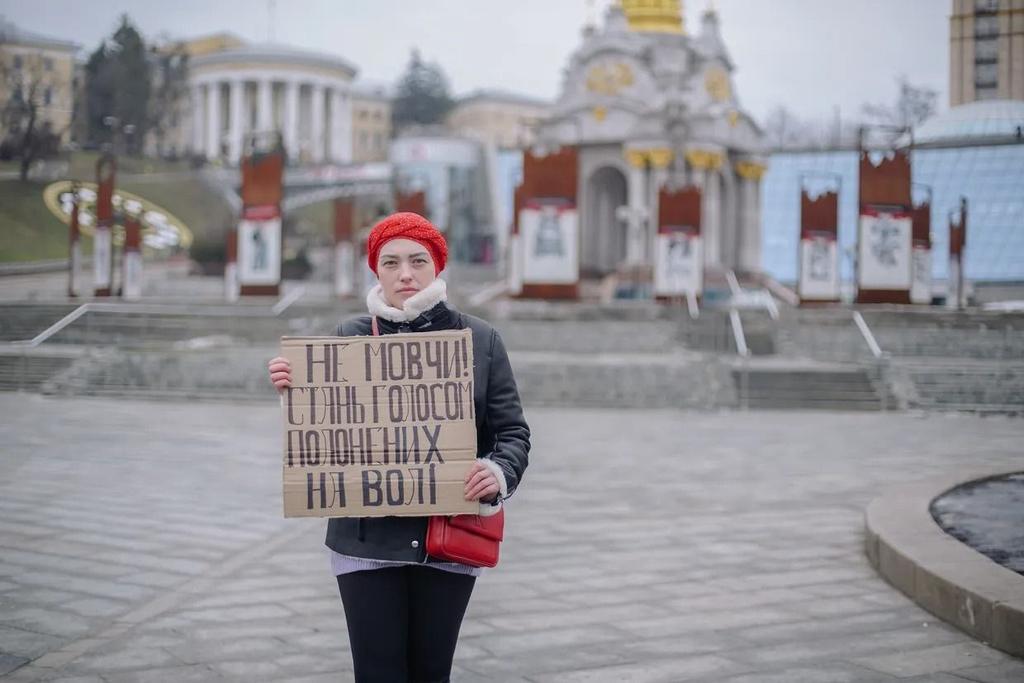 kardinal691's tweet photo. He is in #Russian captivity. She has late-stage cancer. Will they see each other again?
24-year-old #Olha has been waiting for her husband's release since 2022. https://t.co/0A5fIdhAlN