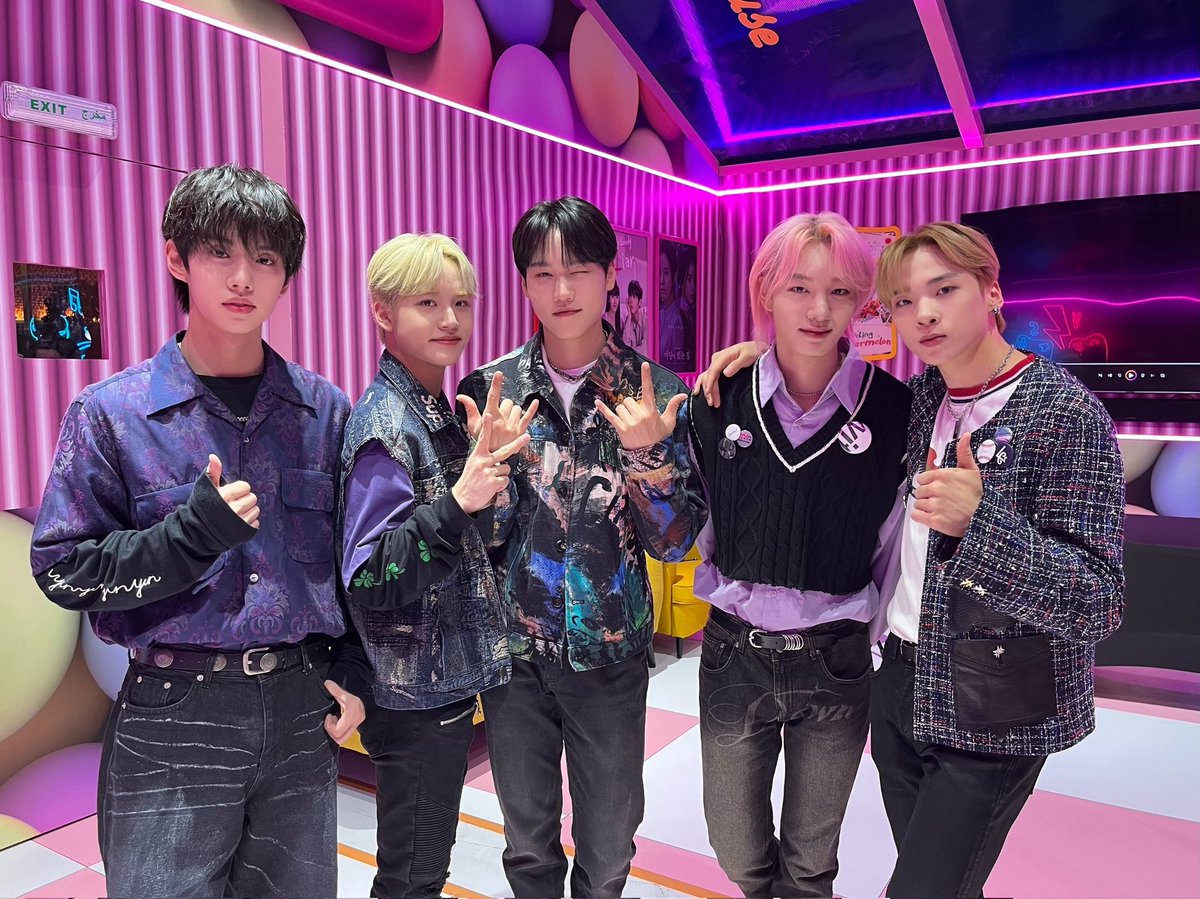 bicsbiceps's tweet photo. Build your Valentines date with MCND 🤍
Qrt with your results (*^-^)
#MCND #엠씨엔디 https://t.co/lgRSclXvPt