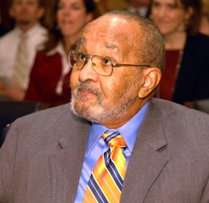 VIMS_DiveIn's tweet photo. Emmett W. Chappelle (1925-2019) was a scientist best known for his groundbreaking work in marine science and biochemistry. Chappelle's work significantly advanced our understanding of bioluminescence while paving the way for diversity and inclusion in the scientific community. https://t.co/7XPXOo3POD