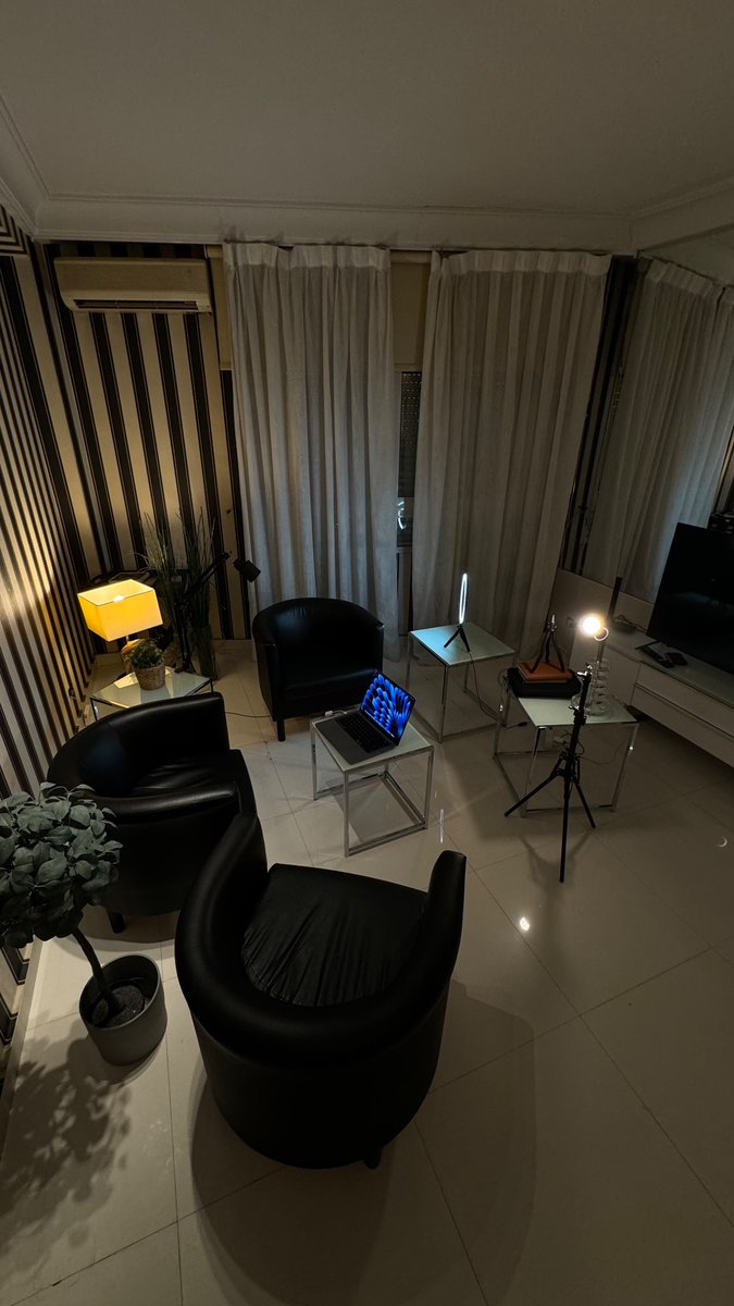 ¿Os gusta el nuevo setup?
¿Quien debería de venir aquí? 😏