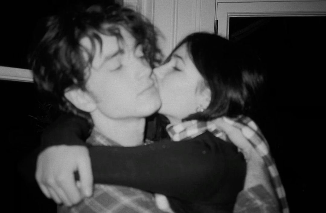 lukehemmilf's tweet photo. ☆ elijah hewson and grace burns as love songs lyrics 🎧
— a thread <3 https://t.co/IByNrQZbxQ