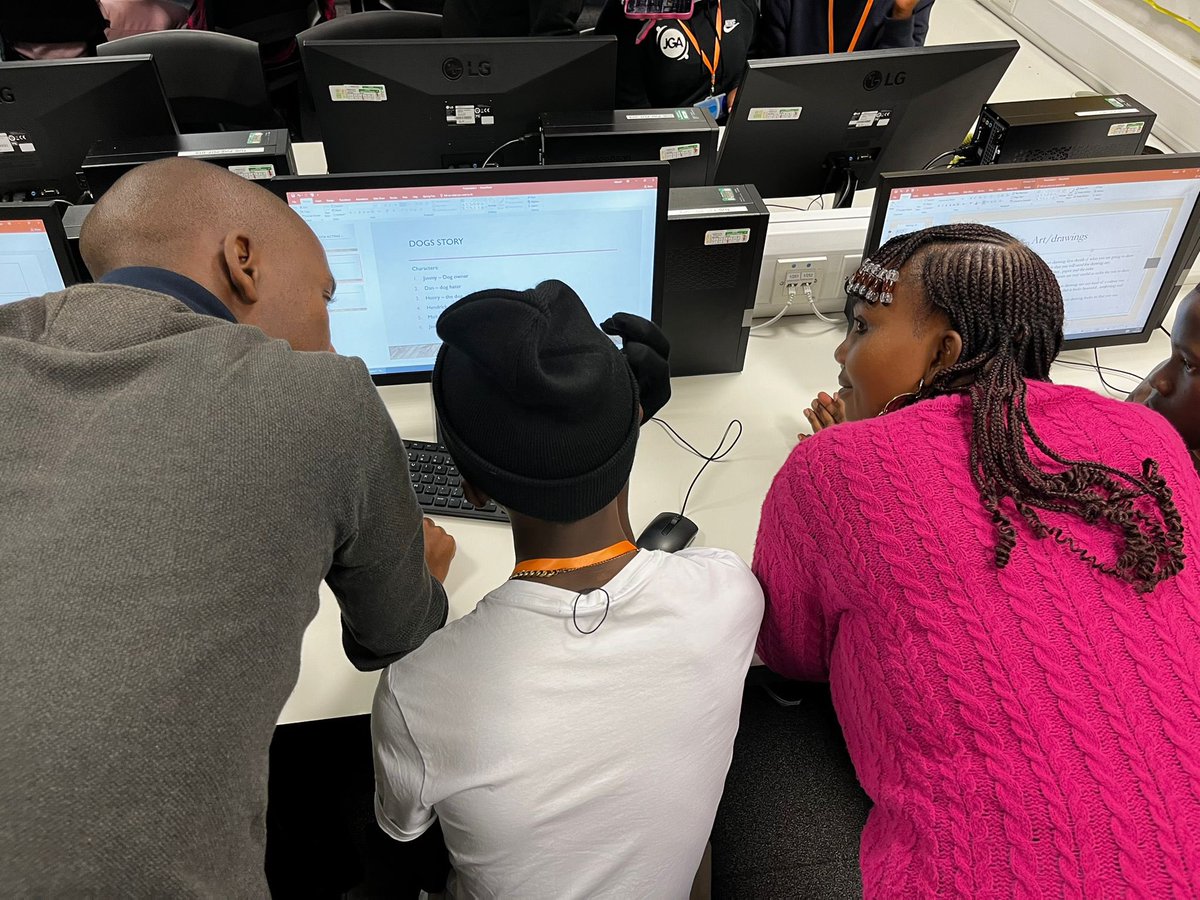 sharedifference's tweet image. Day two got off to an early start with the morning spent at school getting to know each other bit more and preparing lessons and assemblies in the computer room.🧡