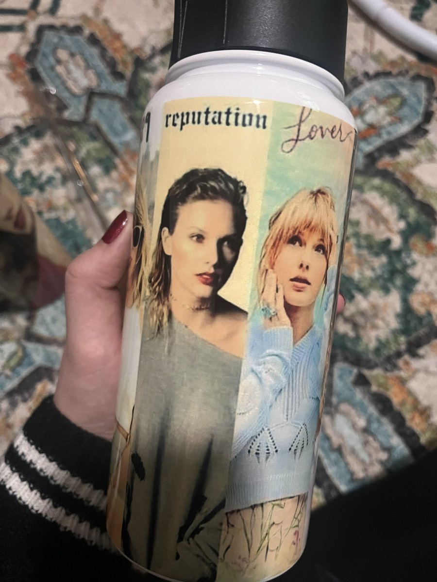 _Cornelia_St_'s tweet photo. my mama got me two taylor cups from the thrift store for valentine’s day 🥺🥹❤️ https://t.co/UHO6kCVDAM