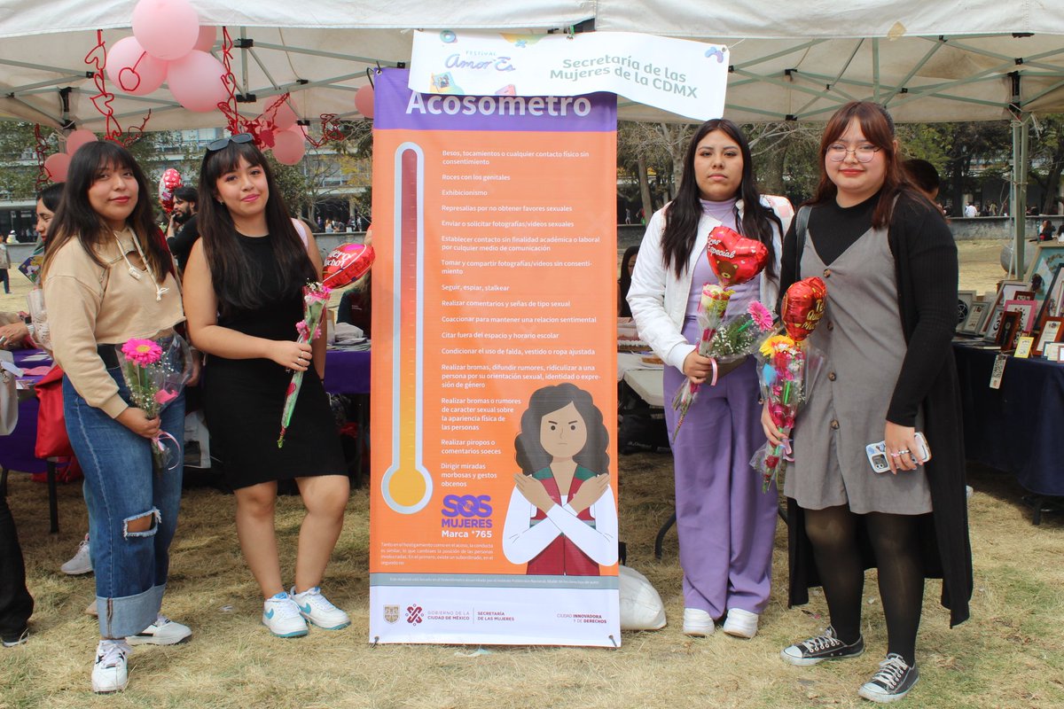 SeMujeresCDMX's tweet photo. 💘Cupida ya participó en nuestras actividades del #FestivalAmorEs de la @Comunidad_UNAM, ¿tu que esperas? 🫵🧐

Conoce el Acosometro, el avión de los Derechos Sexuales y Reproductivos y muchas actividades más en las #IslasDeCU.

⏰Hasta las 17:00 horas
👍 al #AmorSinViolencia https://t.co/FeloLWTANB