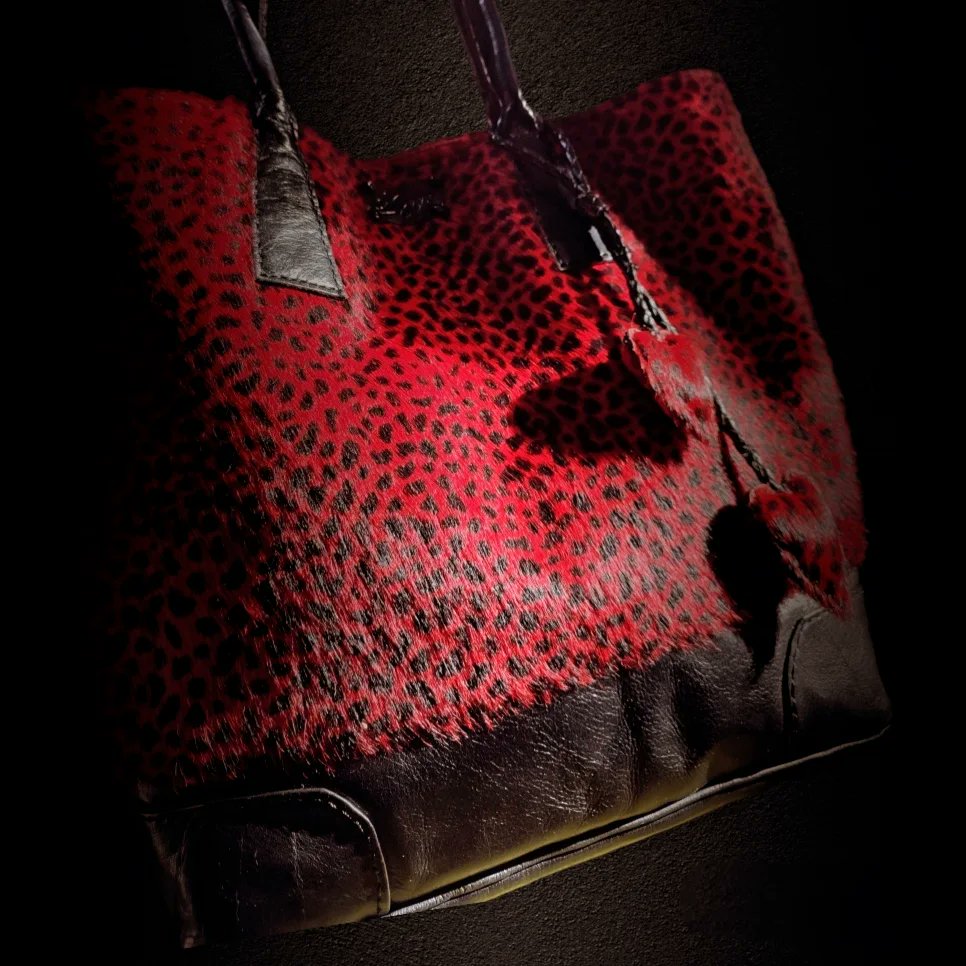 le_saac's tweet photo. 💝Happy Valentine's Day!💝

#ValentinesDay #bag #luxury #luxurybag #handmade https://t.co/toA1rTS3ET