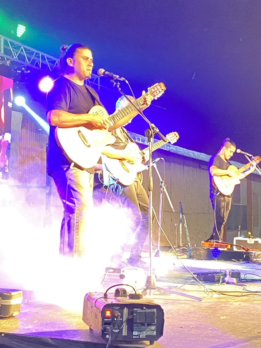 GermanGuitarra's tweet photo. Show el finde https://t.co/DkGFeaeMFi