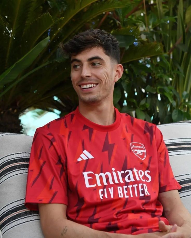 🚨ARS4N4L DE SACO CHEIO!!

Kai Havertz não está cumprindo as expectativas no seu time atual e pode ser cogitado a sair nessa janela de transferências 

🗞Fonte: Fichajes

🤔Aceitariam o KH29 no tottenham?

Imagina q louco ele jogar pelos 3 maiores rivais de Londres???