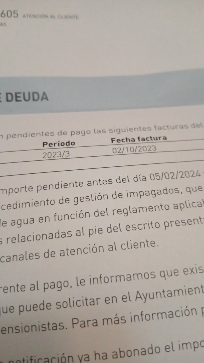 @AguasdeLeon ¿Por qué llega una carta hoy día 14 para pagar  antes del 5 de febrero? Y todo esto sin recibir antes el recibo, directamente una notificación de deuda y pasada de fecha. ¿Hay explicación?😡