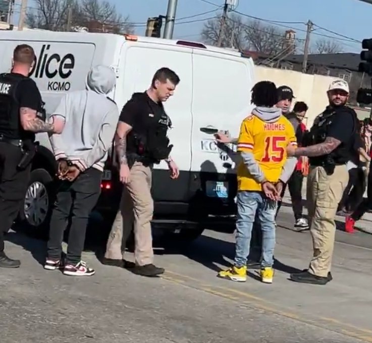 Two white supremacist shooters arrested at the #ChiefsParade