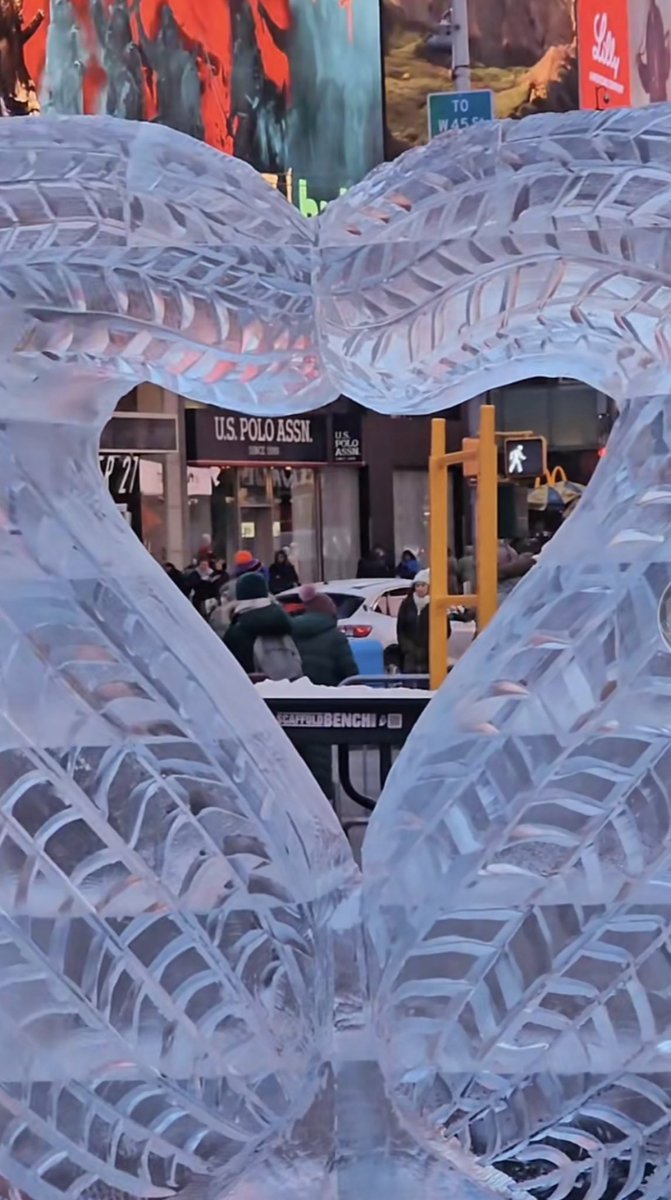 Cool piece of art in Times Square #icesculpture #timessquare #nyc