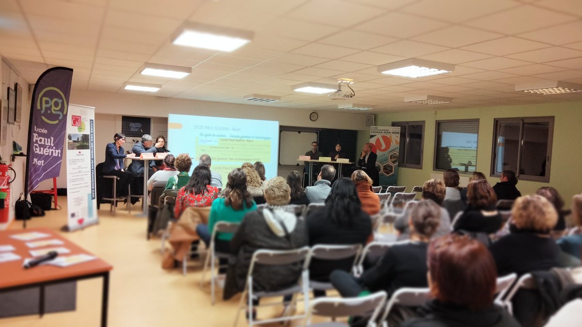 ZolaCollege's tweet photo. Soirée de l'orientation hier au @ZolaCollege, table ronde avec les chefs d'établissement (lycée de secteur et lycées pro) après un après-midi passé à la rencontre de tous les élèves de 3ème. Un grand 🙏 aux personnels de direction pour leur disponibilité et les échanges riches ! https://t.co/WN1GJ1wBY9
