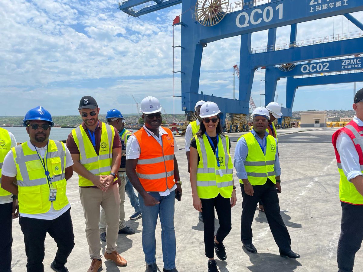 @AmbassadorAVD and @kdpauli are in the #LobitoCorridor visiting key infrastructure sites to better understand current @US_PGI progress that supports trade and market growth.