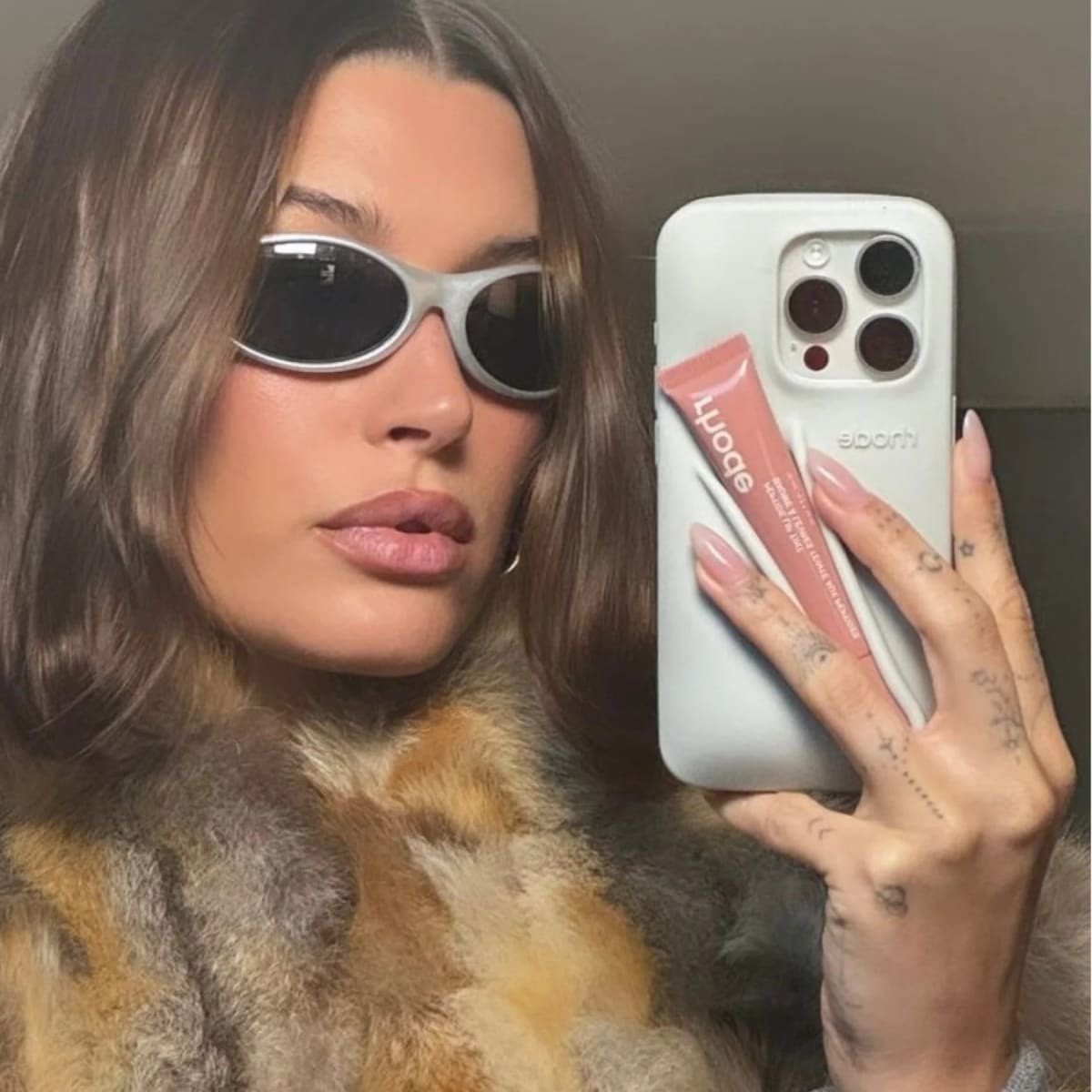PopCrave's tweet photo. Hailey Bieber’s viral Rhode lip case will launch on February 27th.

🔗: https://t.co/Gvi1JIDuXe https://t.co/vAualgcz44